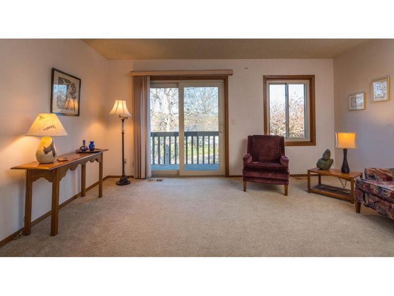 2051 9th Ave E, North Saint Paul, MN 55109