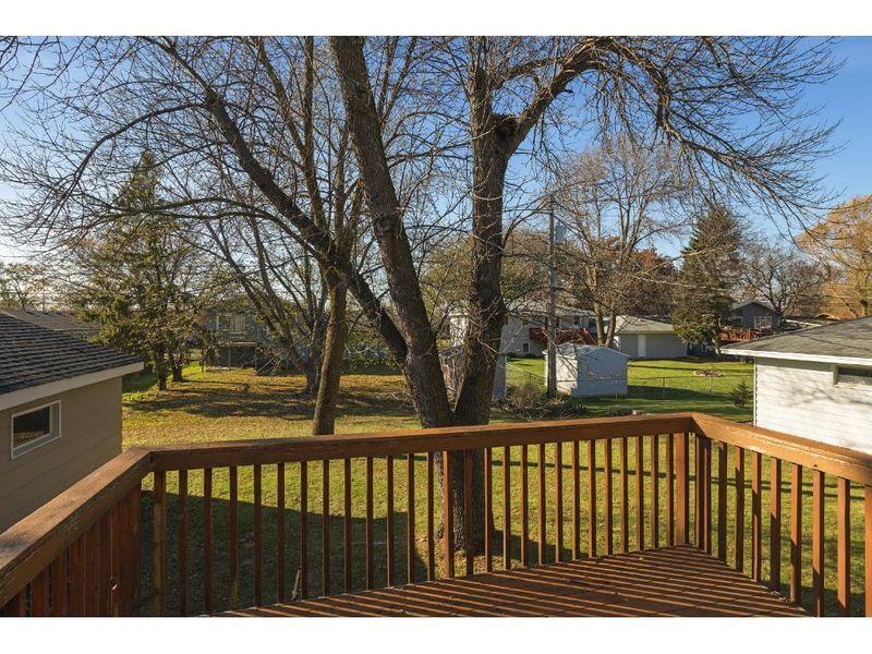 9383 Valley Forge Ln N, Maple Grove, MN 55369