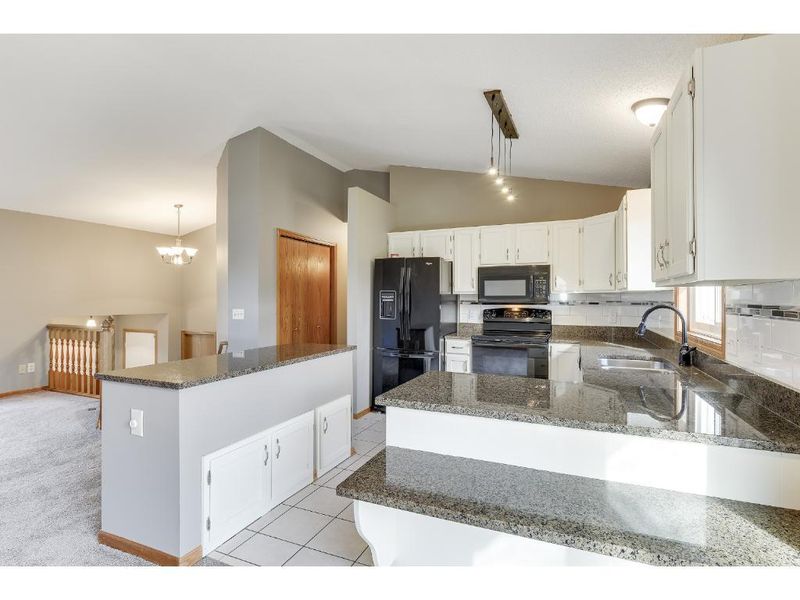 9084 Sycamore Ln N, Maple Grove, MN 55369