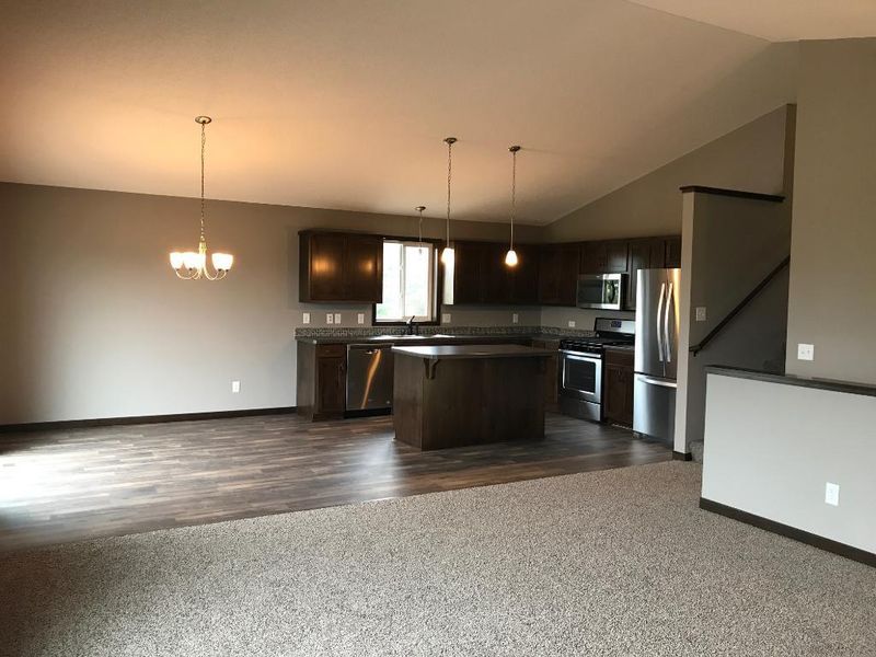 1018 Maplewood Ave SW, Isanti, MN 55040