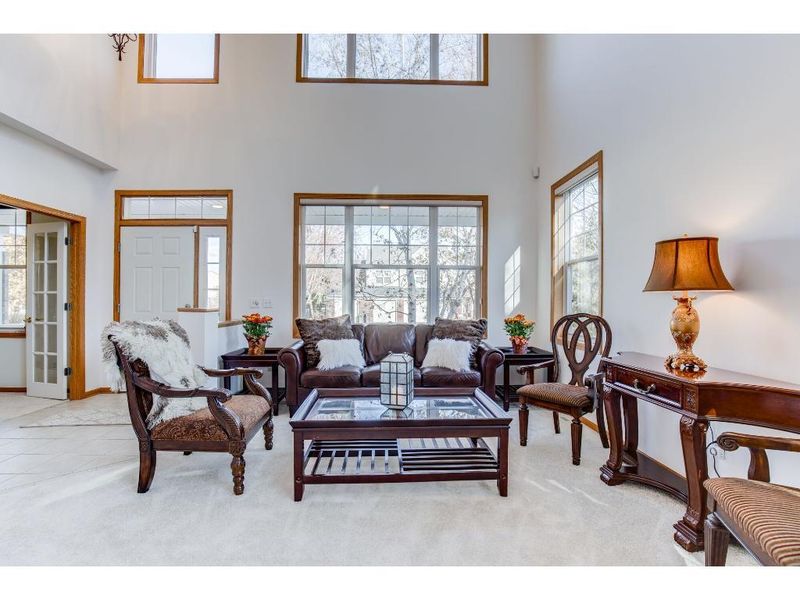 17047 Valley Rd, Eden Prairie, MN 55347