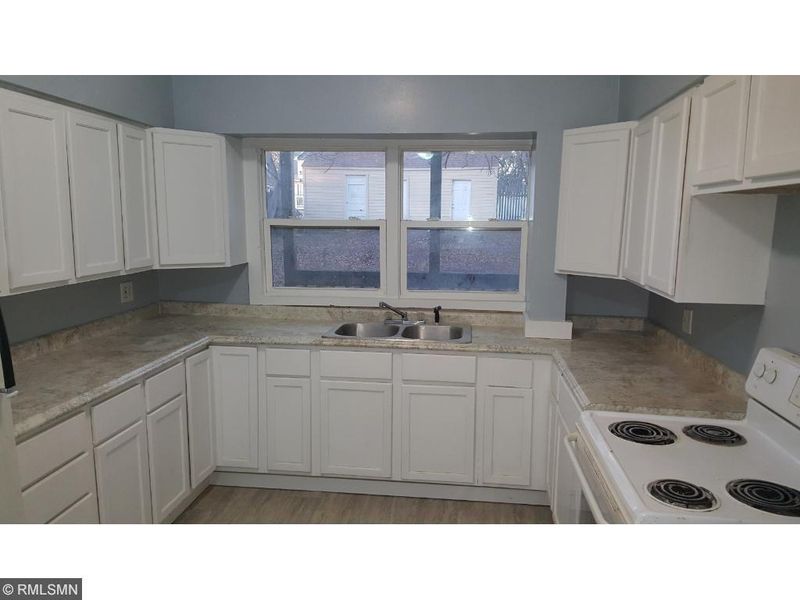 1657 E Minnehaha E, Saint Paul, MN 55106