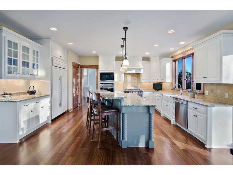 12333 Riverview Rd, Eden Prairie, MN 55347
