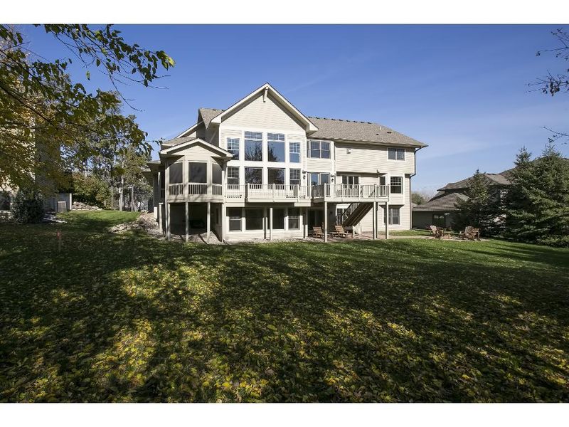 12333 Riverview Rd, Eden Prairie, MN 55347
