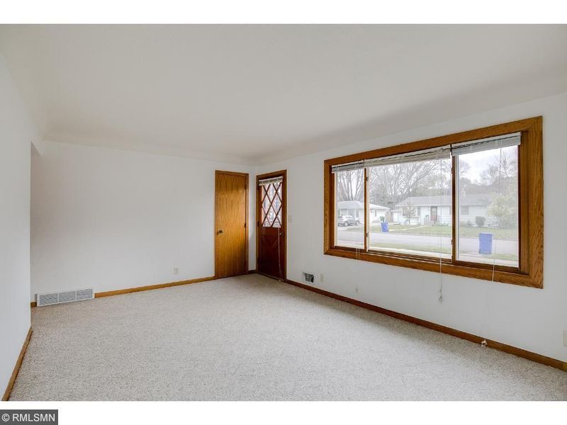 1063 Breen St, Saint Paul, MN 55106