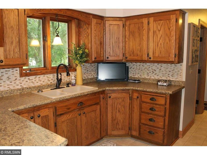 41 Hickory Ave NW, Menahga, MN 56464
