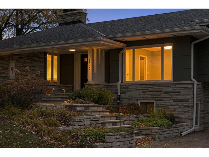 4817 Lakeview Dr, Edina, MN 55424