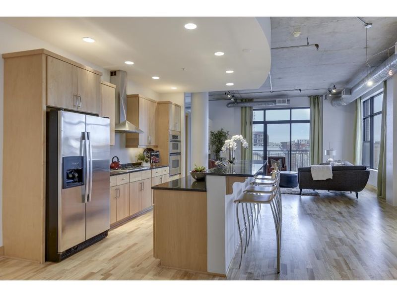 100 2nd St NE #310, Minneapolis, MN 55413