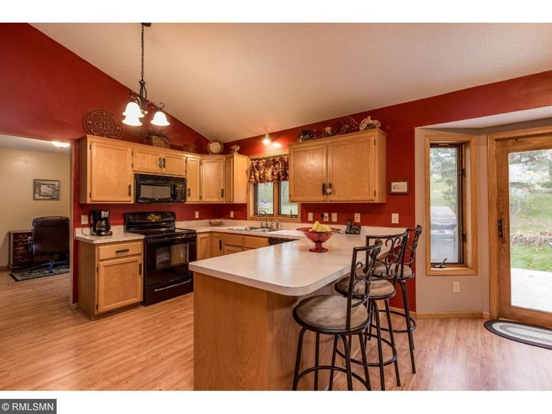 1013 Ridgehaven Cir, Buffalo, MN 55313