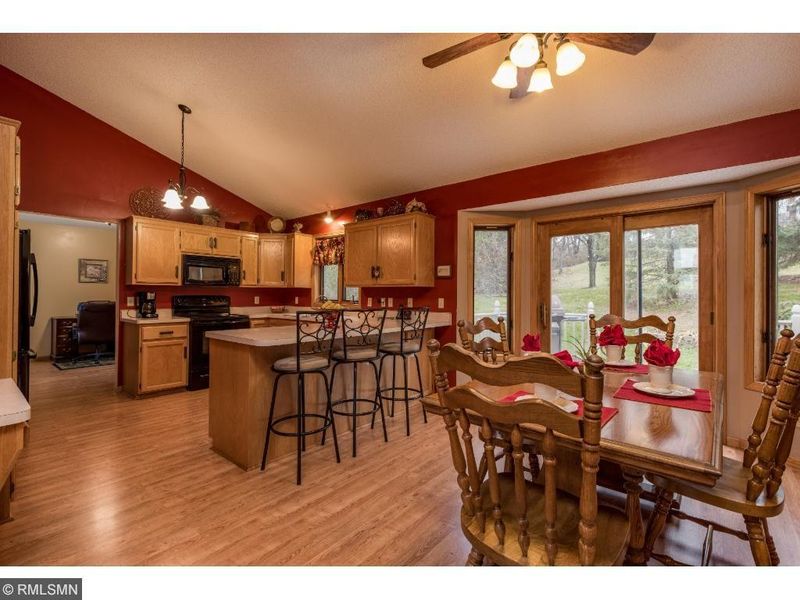 1013 Ridgehaven Cir, Buffalo, MN 55313
