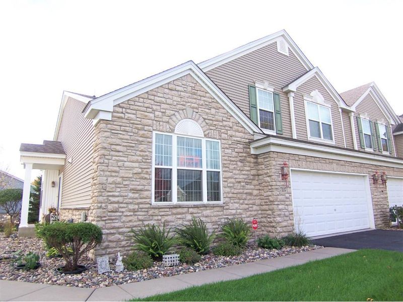7117 Newbury Rd, Woodbury, MN 55125