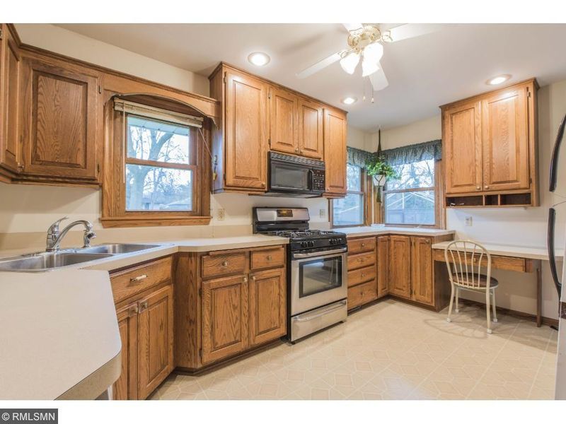 4032 Idaho Ave N, Crystal, MN 55427
