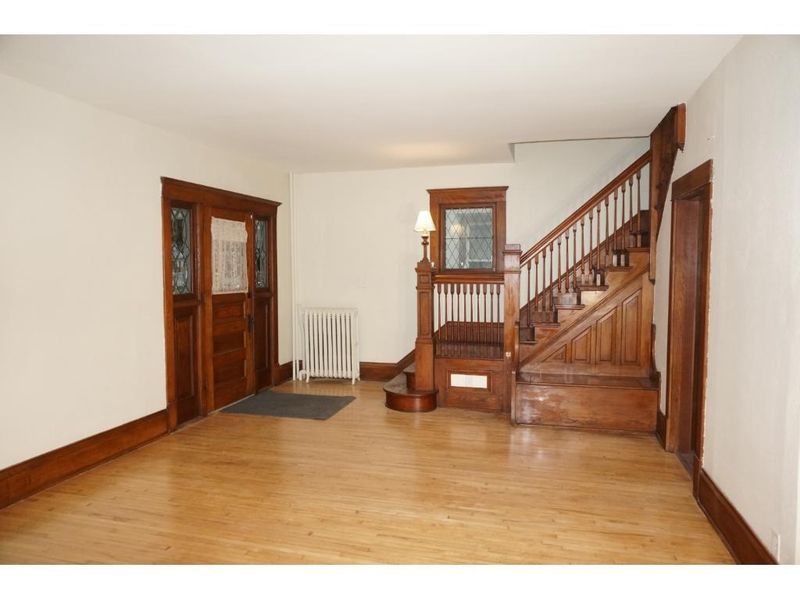 415 Wheeler St N, Saint Paul, MN 55104
