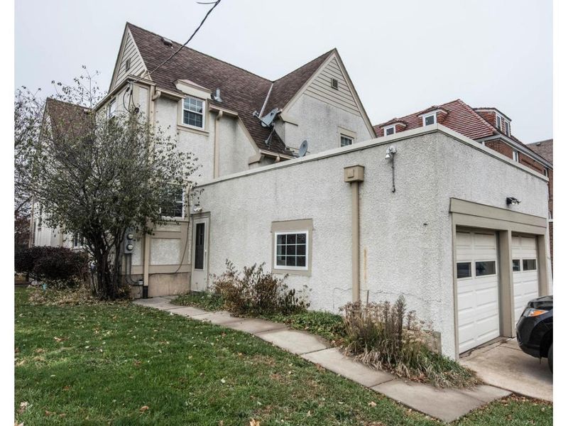 2935 Ewing Ave S, Minneapolis, MN 55416