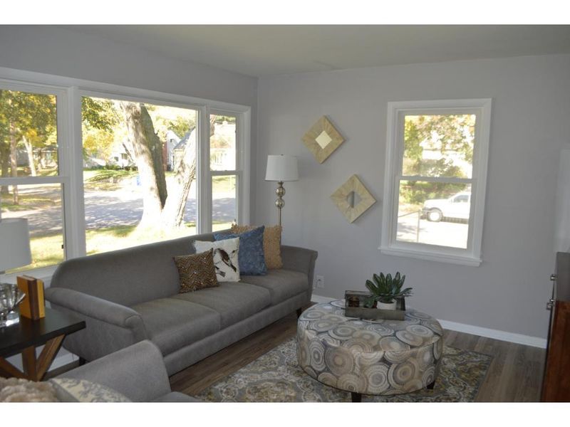 832 N Syndicate St, Saint Paul, MN 55104