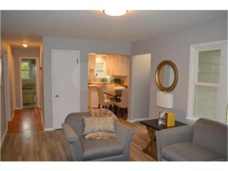 832 N Syndicate St, Saint Paul, MN 55104