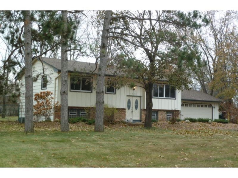 6109 113th Ave N, Champlin, MN 55316