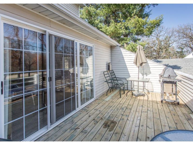 2612 101st Ln N, Brooklyn Park, MN 55444