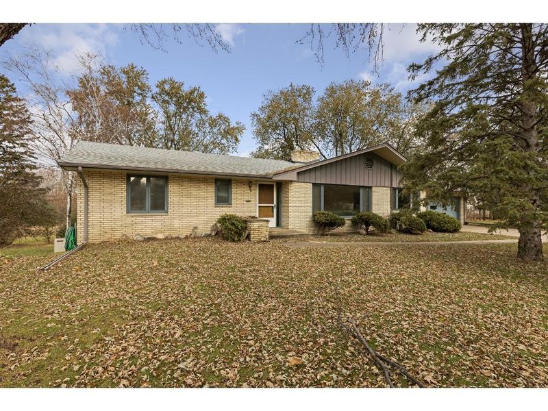 2521 Snelling Curve, Roseville, MN 55113
