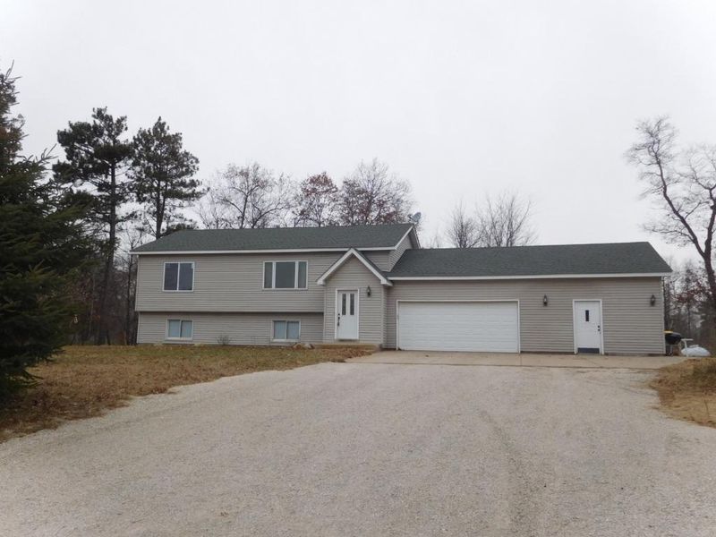 25136 Quemoy St NE, Isanti, MN 55040