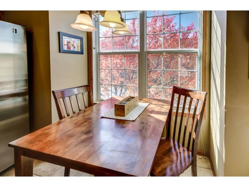 1761 Grove Dr, Shakopee, MN 55379