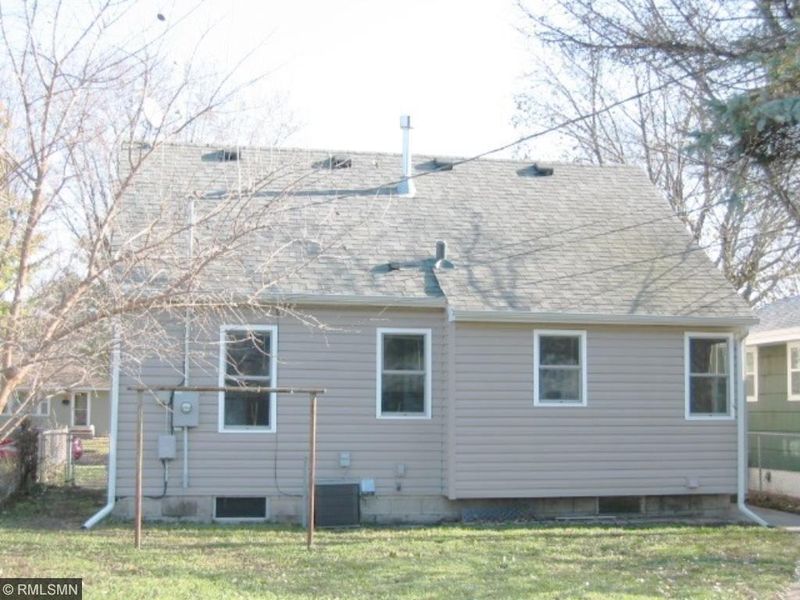 5127 Knox Ave N, Minneapolis, MN 55430