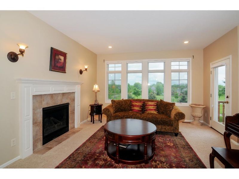 1624 Valley Quail Dr, River Falls, WI 54022