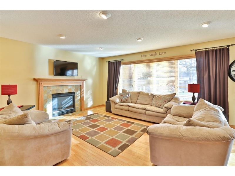 4761 Brooke Ct, White Bear Lake, MN 55110