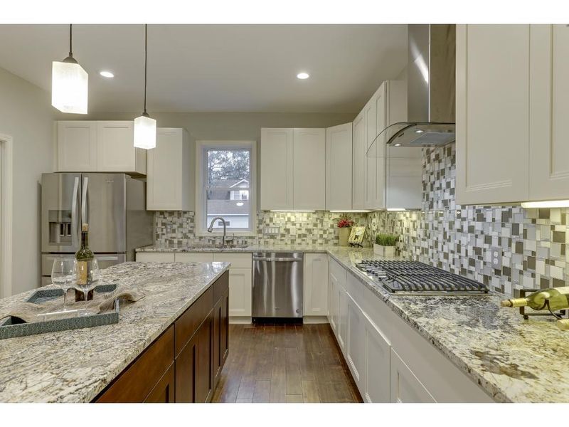 4709 Campbell Ave, White Bear Lake, MN 55110