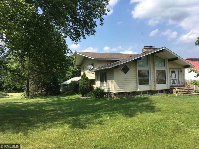 5259 Viking Blvd NW, Anoka, MN 55303
