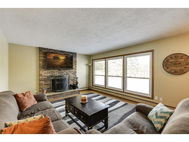 8362 Eagle Creek Blvd, Shakopee, MN 55379