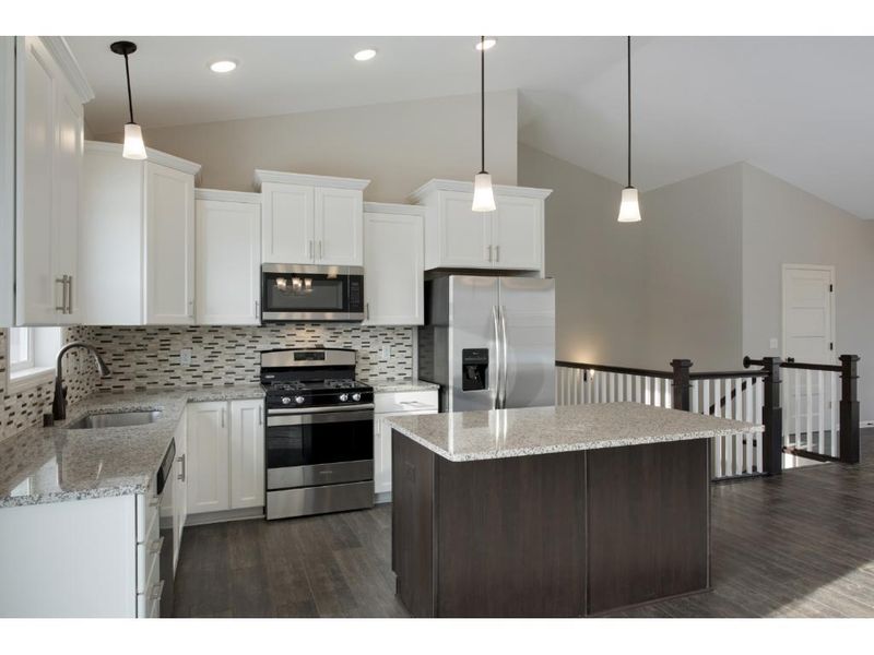 7835 Marlowe Ave NE, Elk River, MN 55330