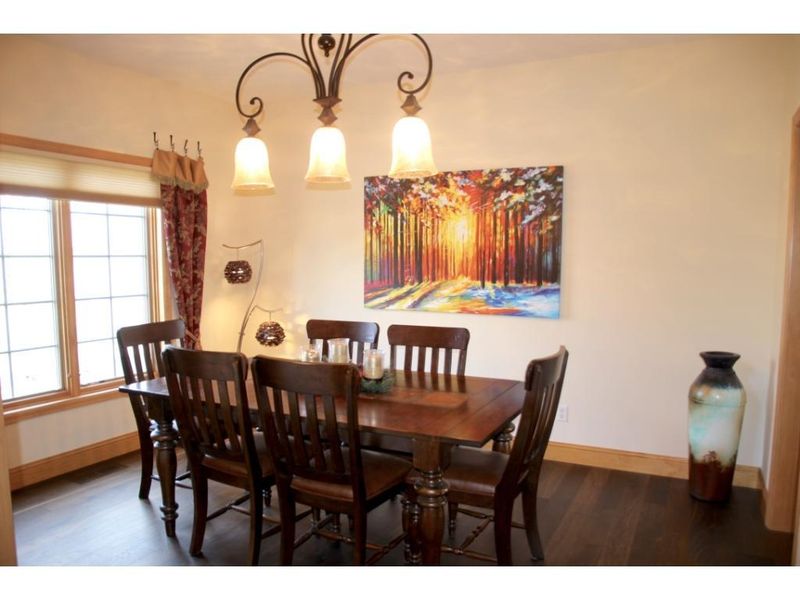 18460 Gladstone Blvd N, Maple Grove, MN 55311
