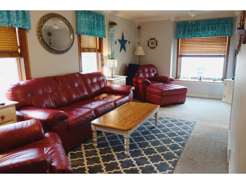 316 N Grove Ave, Owatonna, MN 55060