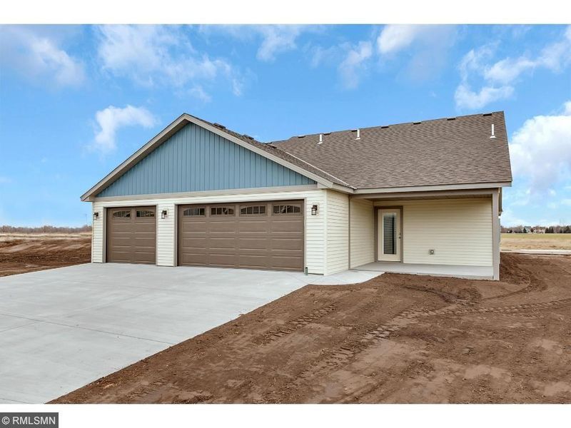 1917 Sandstone Loop S, Sartell, MN 56377
