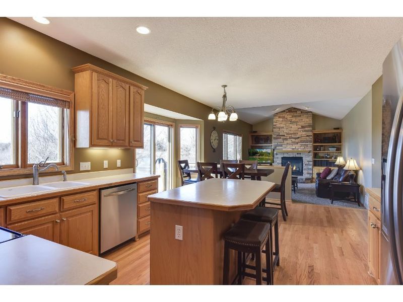 3828 Wehle Pl, Saint Bonifacius, MN 55375