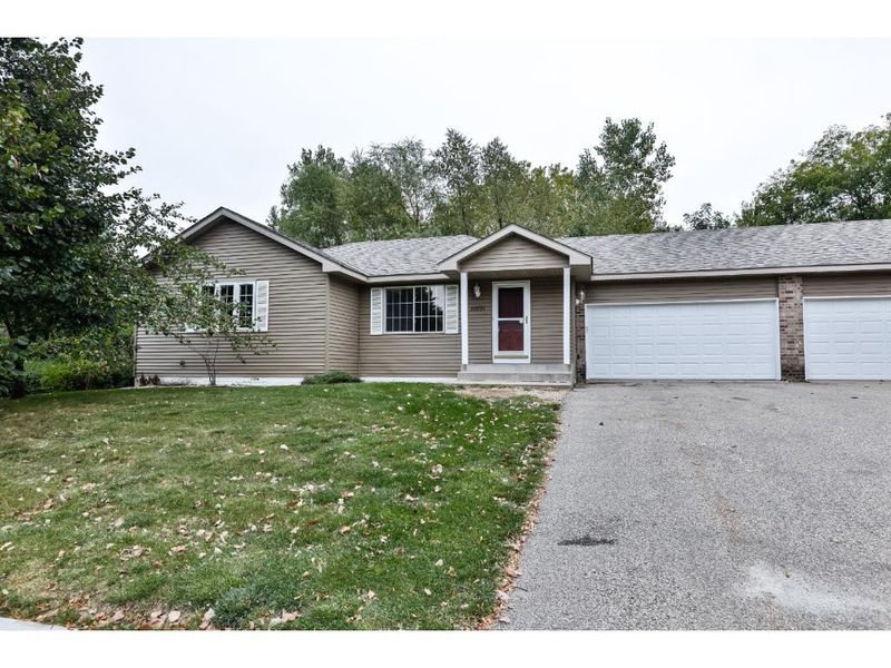 11891 River Hills Dr, Burnsville, MN 55337