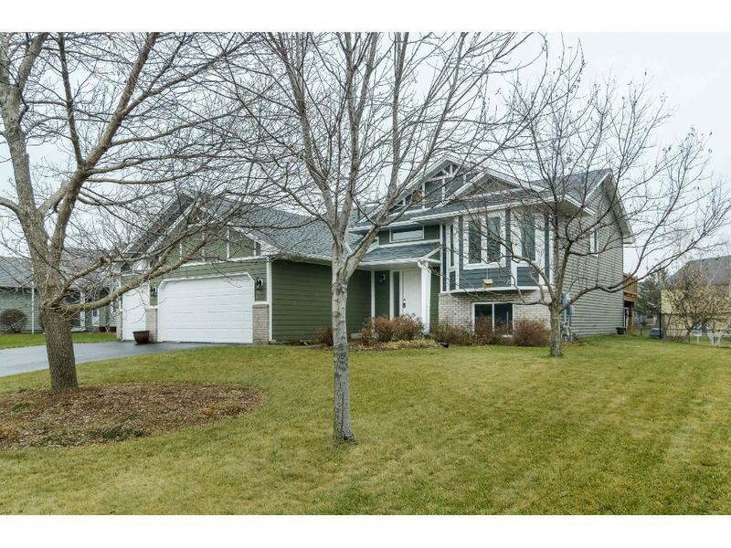 9012 Regent Pw, Brooklyn Park, MN 55443