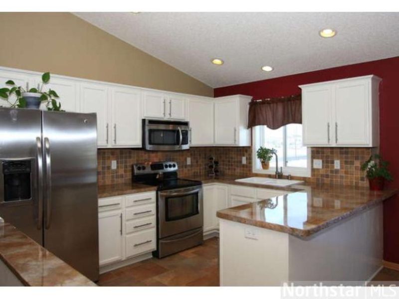 1498 Spinnaker Rd, Waconia, MN 55387