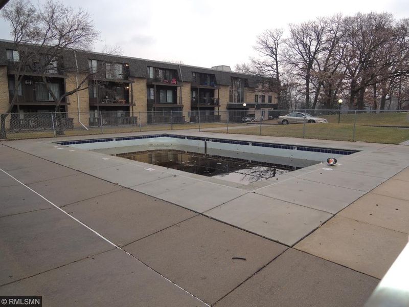 3431 Kent St #713, Shoreview, MN 55126