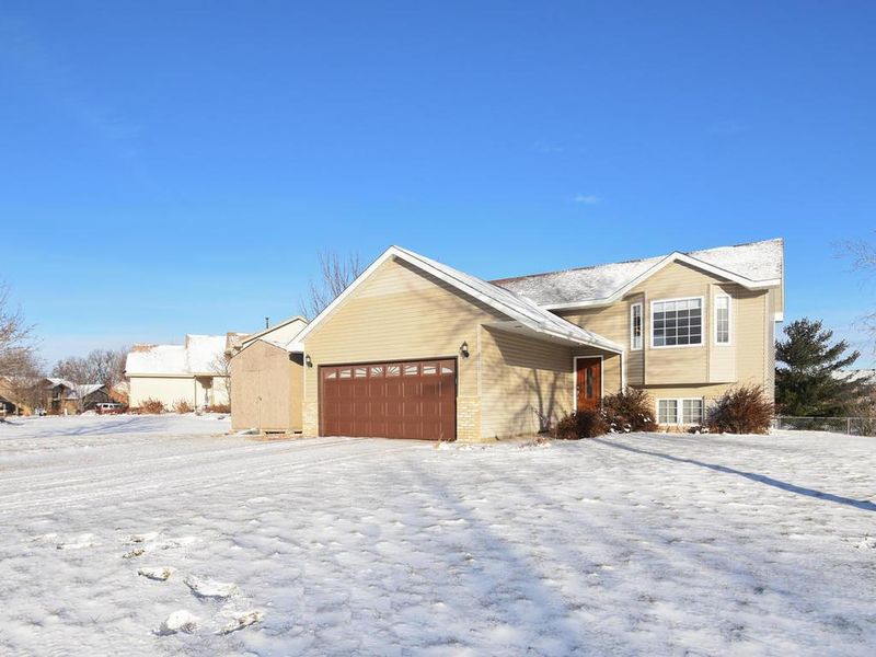 4415 Sterling Dr, Big Lake, MN 55309