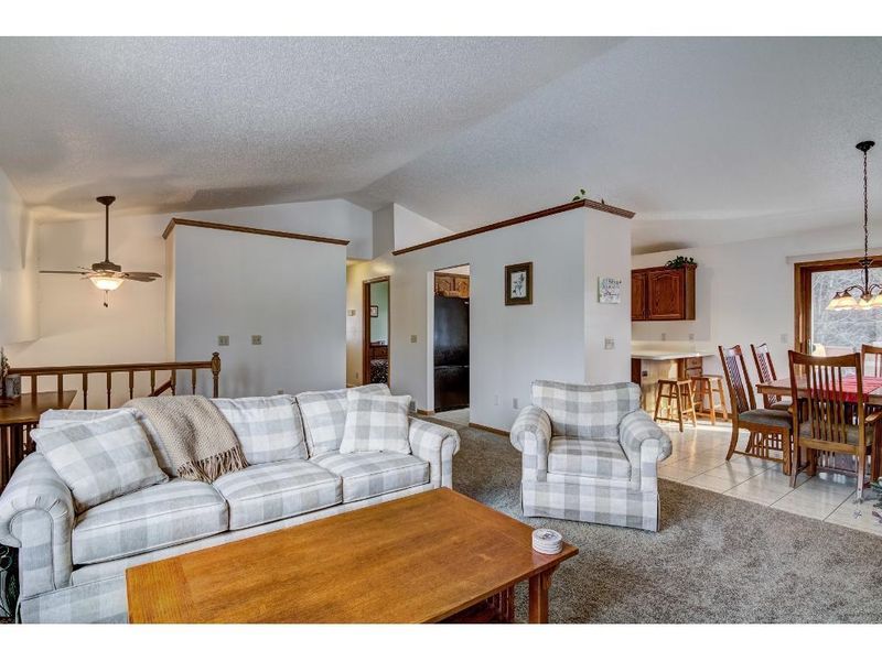 427 Hampton Ct, Altoona, WI 54720