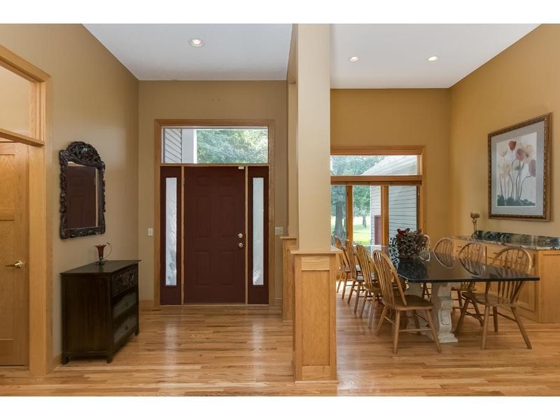 22620 Heather Ridge Dr, Rogers, MN 55374