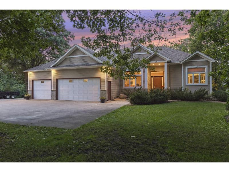 22620 Heather Ridge Dr, Rogers, MN 55374