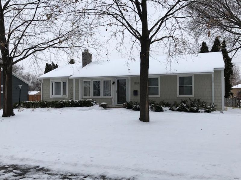 1723 Yorkshire Ave, Saint Paul, MN 55116