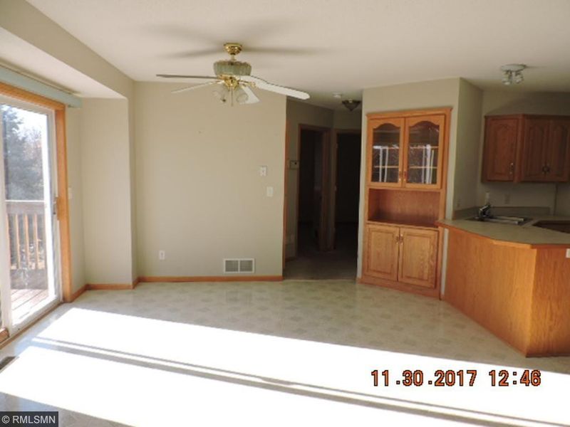 7489 Wellington Dr, North Branch, MN 55056