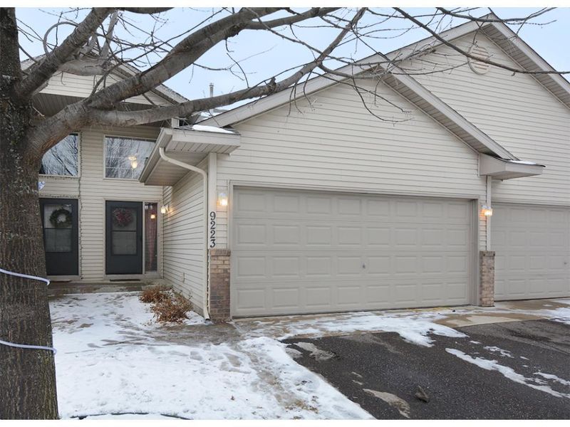 9223 Orchard Ln, Monticello, MN 55362