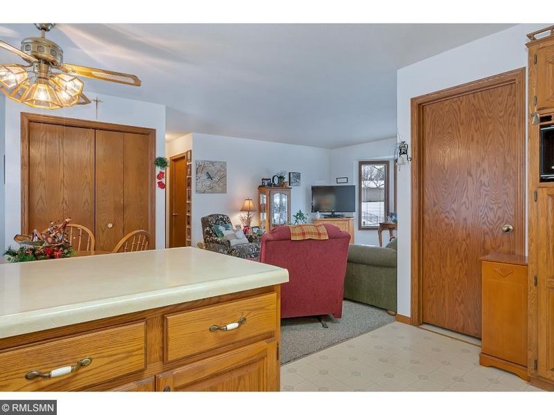 727 10 1/2 St N, Sauk Rapids, MN 56379