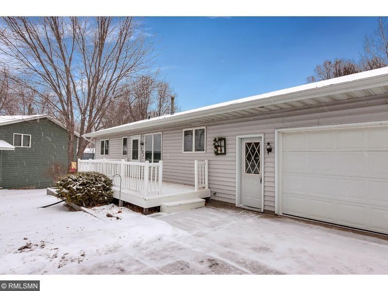 727 10 1/2 St N, Sauk Rapids, MN 56379