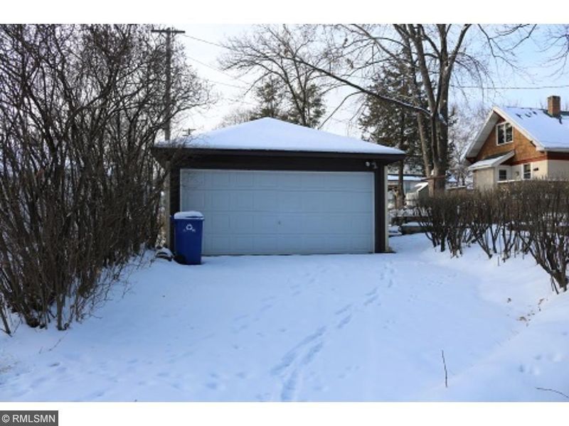 876 Clear Ave, Saint Paul, MN 55106